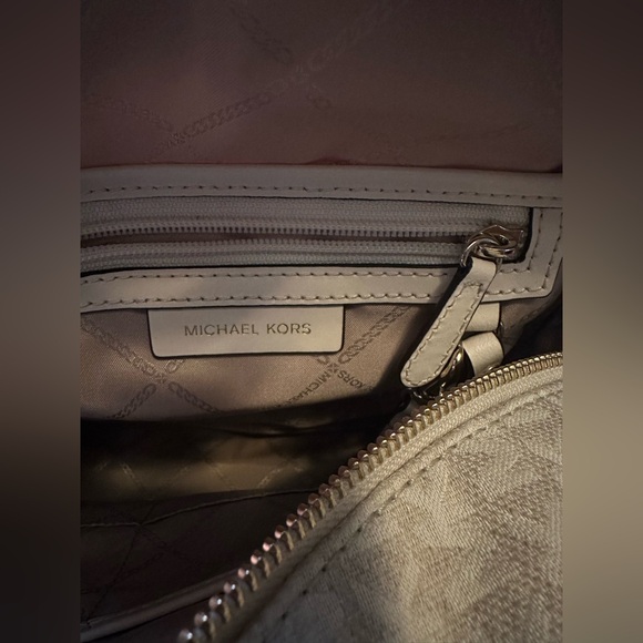 Michael Kors Mini Rhea backpack Vanilla Logo - Picture 6 of 7